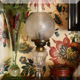 DL22. Gas lamp with glass globe-shaped shade.